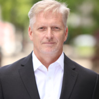 Alvarez & Marsal Employee Daniel Peters's profile photo