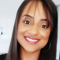 Radix Engineering and Software Employee Priscila Corrêa's profile photo