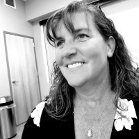 Insulite Glass Company Employee Holly Malkames's profile photo