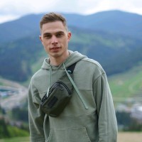 Maksym Oliinyk Email