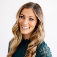 Us Weekly Employee Hannah Kahn's profile photo