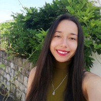 Daniela Liu Email