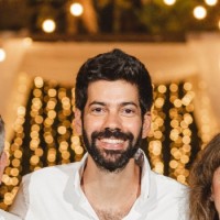 Tom Vaknin Email