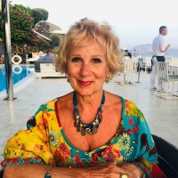 Intuit: The Center for Intuitive and Outsider Art Employee Julie Blake's profile photo