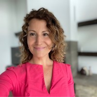 QX World Ltd. Employee Andreea Taflan's profile photo