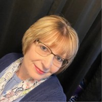 Shelly Warren Email & Phone Number