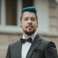 Simon Labrie Email & Phone Number