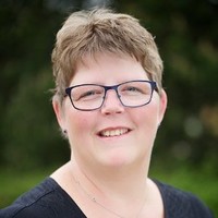 Nina Zeuthen Email