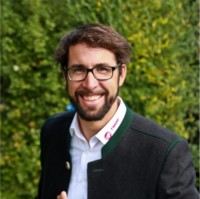 Tobias Schlögl Email