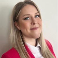Lucia Javorská Email