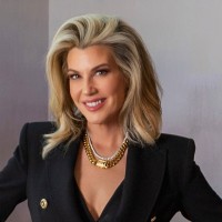 Greater Illinois Title Company Employee Sara O'Connor's profile photo