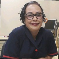 Rosangela de Queiroz Gomes Email