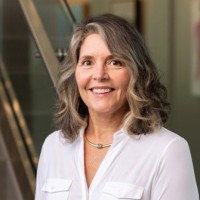 Kelly Lowe Email & Phone Number