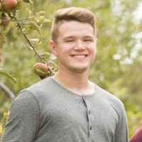 Splashtacular, LLC Employee Tyler Espinosa's profile photo