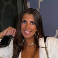 DefinedLogic Employee Isabella Simon's profile photo