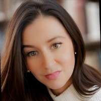 Beth Pons Email & Phone Number