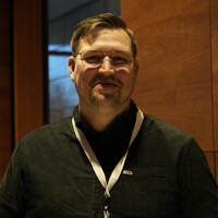 Julian Schlünsen Email
