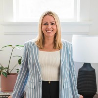 White Picket Real Estate Employee Paula Burch's profile photo