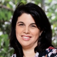 Thais de Leon-Perez Email & Phone Number