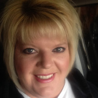 DOBBS TIRE & AUTO CENTERS Employee Lesley Smith's profile photo