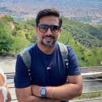 6thStreet.com Employee Shoukat Ali's profile photo