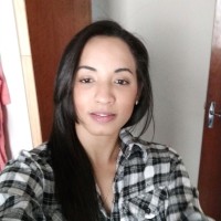 Caroline de Aguiar Azevedo Email