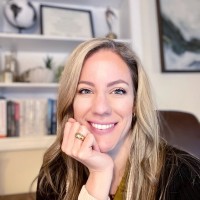 Amanda Hinski Email & Phone Number