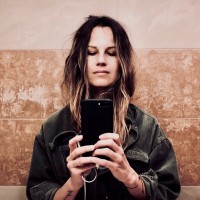 Joanna Kubeluk Email