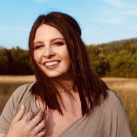 Ali Chambers Email & Phone Number