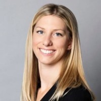 FIGS Employee Danielle Warner's profile photo