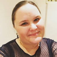 Stella Schuldt-Larsen Email