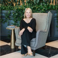 Wendy Lunt Email & Phone Number