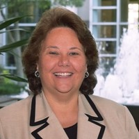 Leadership Women Employee Laura Logan's profile photo