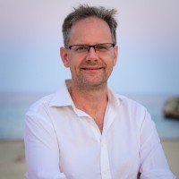 Oliver Brett Email