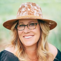 8z Real Estate Employee Daphne Queen's profile photo