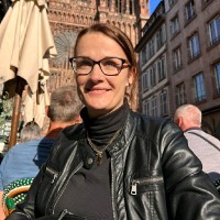 Anja Theißen Email