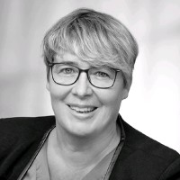Anja Ahnen Email