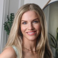 Sofia Colucci Email & Phone Number