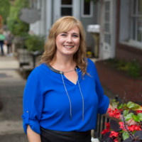 Dee Evans Email & Phone Number