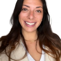 Amanda Ferrante Batista Email & Phone Number