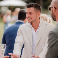 Cedric van Den Berghe Email