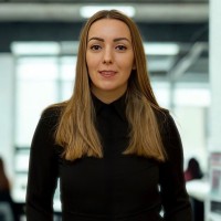 Helga Sallaku Email