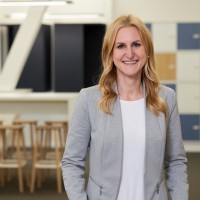 Canadian Solar EMEA GmbH Employee Laura Schwinger's profile photo