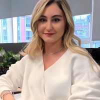 Burcu Yürük Email