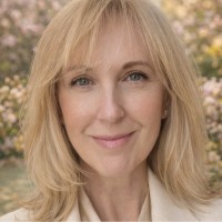 Carrie Giles Email & Phone Number