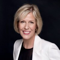 Baird & Warner Employee Kara Keller's profile photo