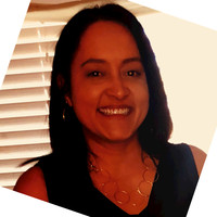 Sun Com Mobile Employee Lisa Thornburg's profile photo