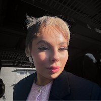 Elin Åkerblom Email