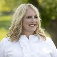 Kelly Kohout Email & Phone Number