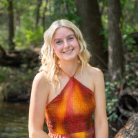 High Note Wealth Employee Emma Reinbold's profile photo